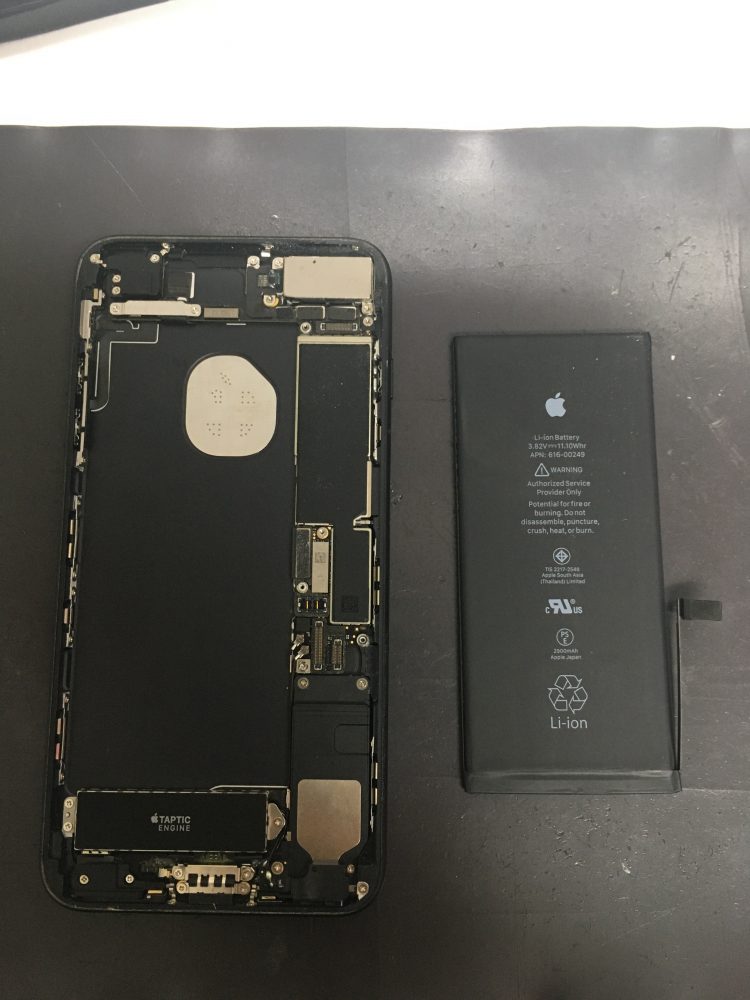 iPhone7Plus　バッテリー交換　画面交換